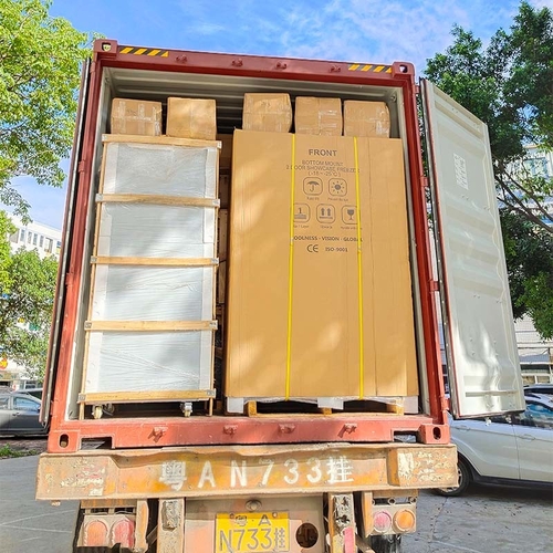 Aktueller Firmenfall über 1*40HQ-Container mit offener Mehrdeck-Kühler und Gefrierschrank mit Insel und Glastüren