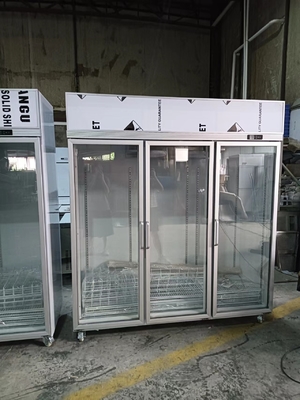 Gewerbliche Getränke Anzeige Kühlschrank 3 Glas Tür Aufrecht Chiller 110V 60Hz