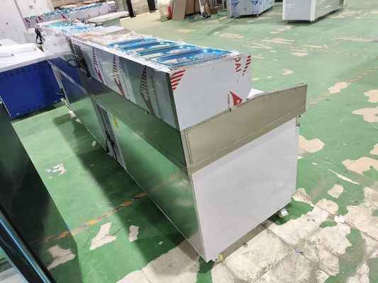 1.8M Salatarbeitstisch 3 Türen Unterbank Kühl-Pizza-Tisch mit Top-Display