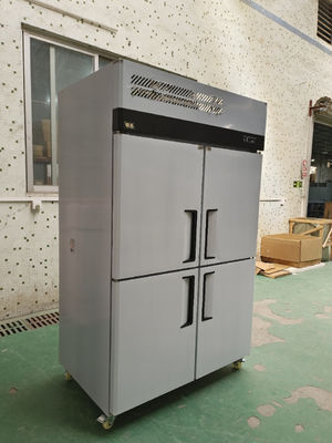 Gewerblicher 4-Türer Aufrecht Gefrierschrank Edelstahl Reichweite Gefrierschrank Bäckerei Kühlschrank mit Trays